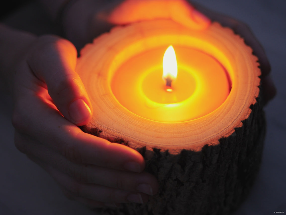 Rocky Coniferous, Patio Size – wide beeswax candle in wood