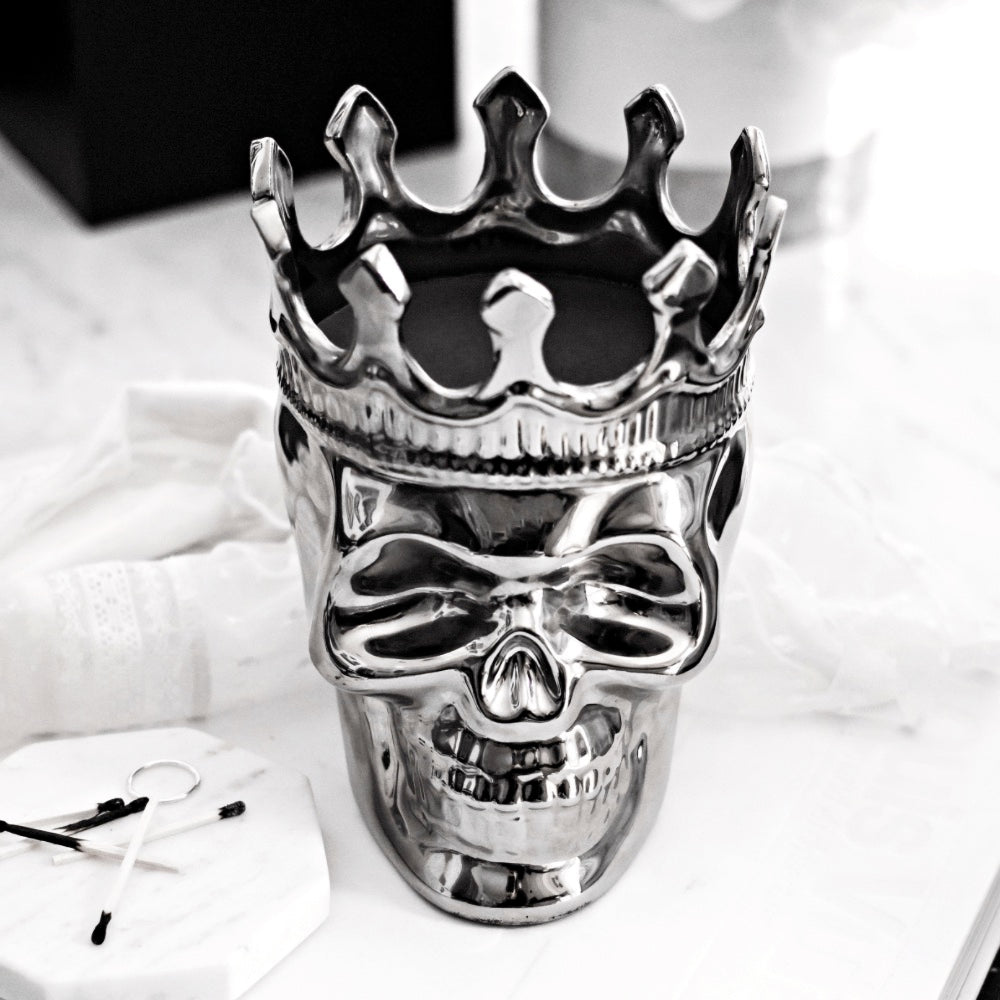 Silvertone Maximilien Skull Candle, 23.3 oz. - The Aroma Scent