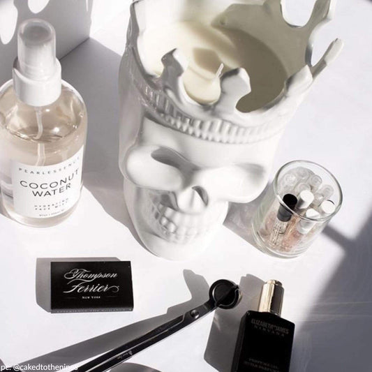 White Louise Skull Candle, 23.3 oz. - Rose de Vents Scent