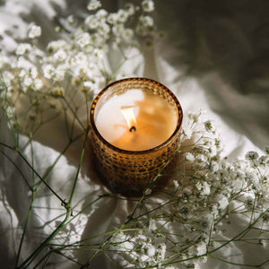 White Lily Scented Candle - Aromática